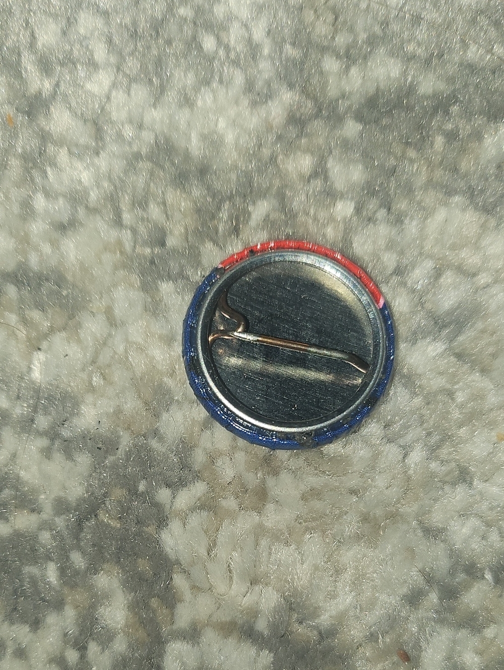 Vintage KROQ PIN Button - Picture 2 of 3